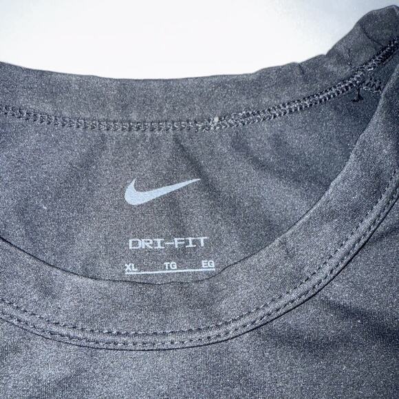 XL- Nike 24/7 Retro Bodega Cat Beaverton Hyverse Dri-Fit 72¢ FN3988-133 EUC - Picture 3 of 5